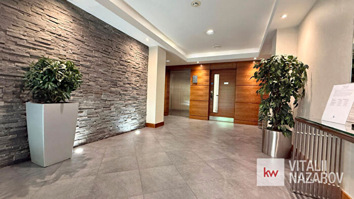 3 Bedroom Apartment For Sale In Dowding Drive, London, SE9