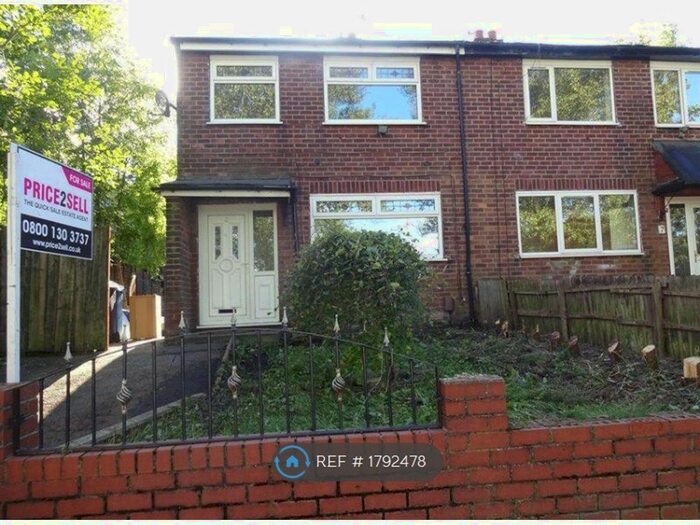 3 Bedroom Semi-Detached House To Rent In Wimpole Street, Oldham, OL1
