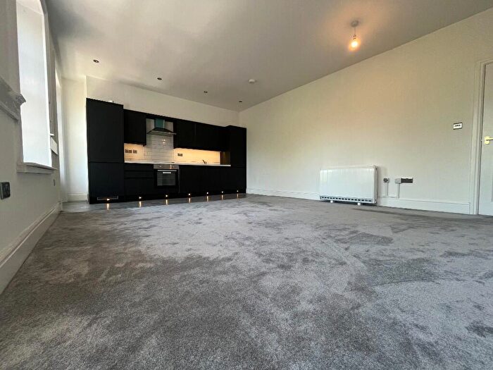 2 Bedroom Apartment To Rent In Hamilton Square, Birkenhead, Wirral, Merseyside, CH41