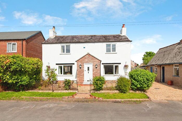 3 Bedroom Character Property For Sale In Middle Road, Whaplode, Spalding, PE12