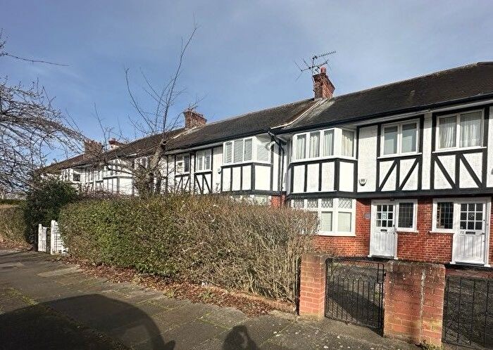 4 Bedroom Terraced House To Rent In Tudor Gardens, West Acton, London, W3