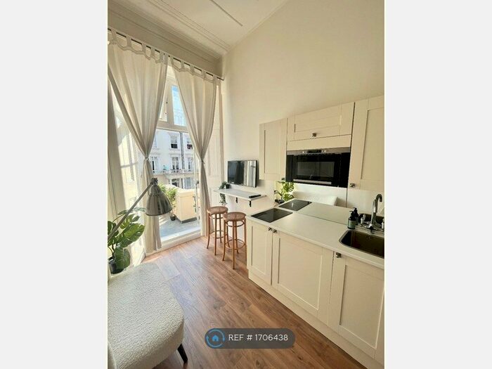 Studio To Rent In Belgrave Road, London, SW1V