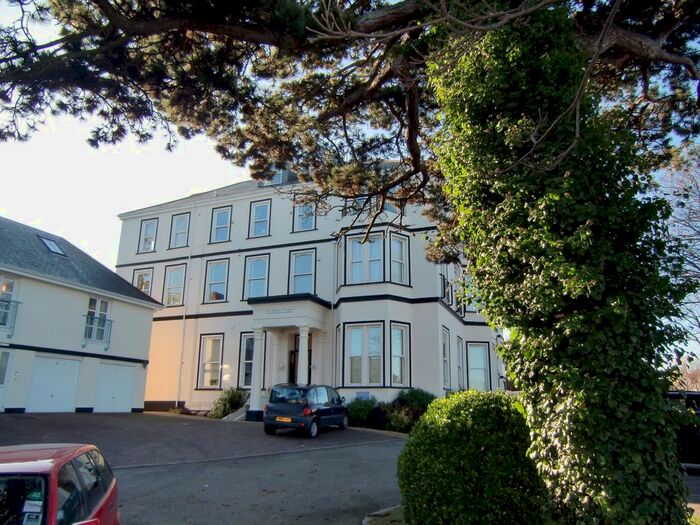 2 Bedroom Flat To Rent In Bar Road, Falmouth, Falmouth, Cornwall, TR11