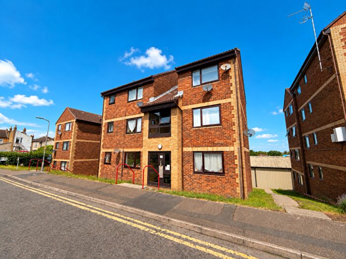1 Bedroom Apartment To Rent In Roots Hall Drive, Southend-on-Sea, Essex, SS2
