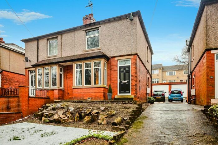 2 Bedroom Semi-Detached House For Sale In Kebroyd Avenue, Triangle, Sowerby Bridge, HX6