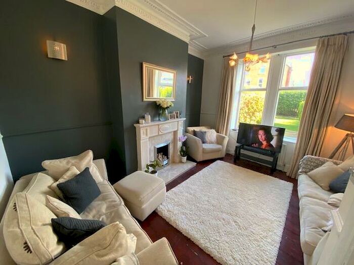 2 Bedroom Flat To Rent In Salters Road, Gosforth, NE3