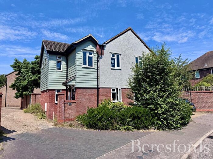 4 Bedroom Detached House For Sale In Dale Close, Stanway, CO3