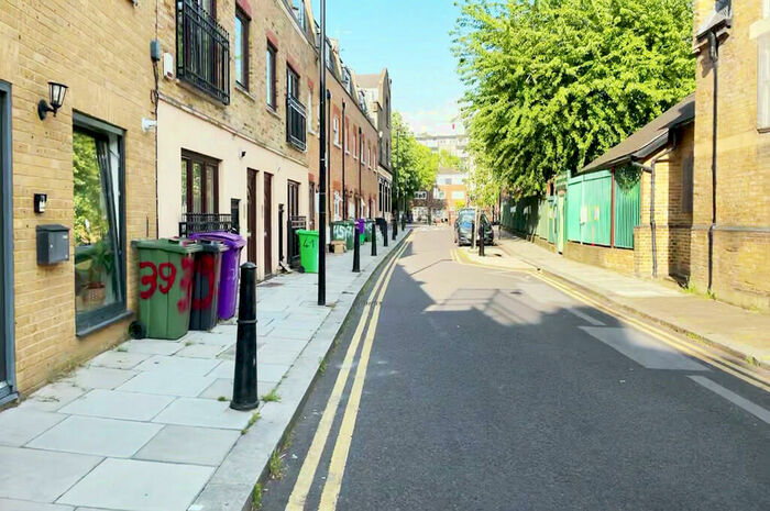 3 Bedroom Terraced House To Rent In Granby Street, London, E2