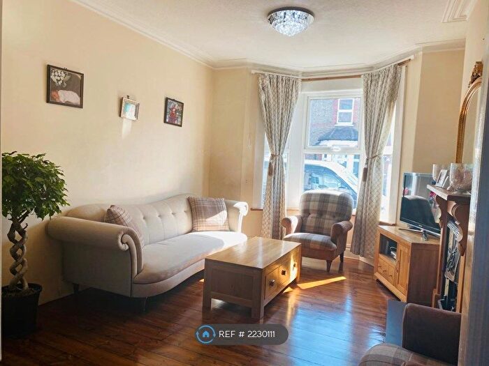 3 Bedroom Terraced House To Rent In Eastcombe Avenue, London, SE7