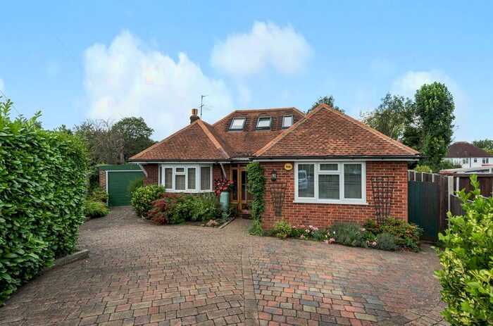 4 Bedroom Detached Bungalow For Sale In Cheyham Gardens, Cheam, SM2
