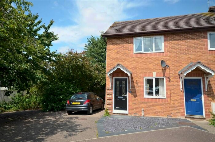 2 Bedroom Property To Rent In Wheatcroft, Linton, Cambridge, CB21