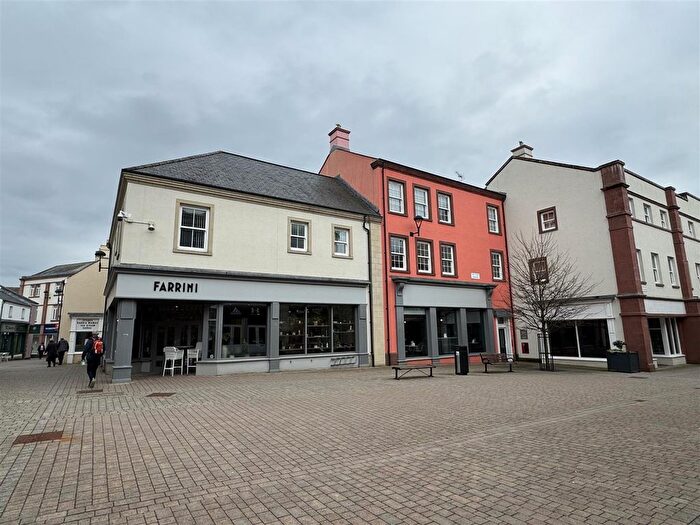 2 Bedroom Flat For Sale In Two Lions Square, Penrith New Squares, Penrith, CA11
