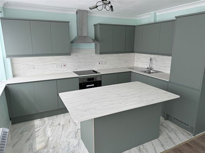 3 Bedroom Property To Rent In Staines Road West, Ashford, TW15