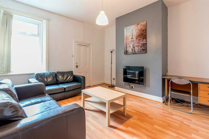 2 Bedroom Flat To Rent In Balmoral Terrace, Heaton, NE6