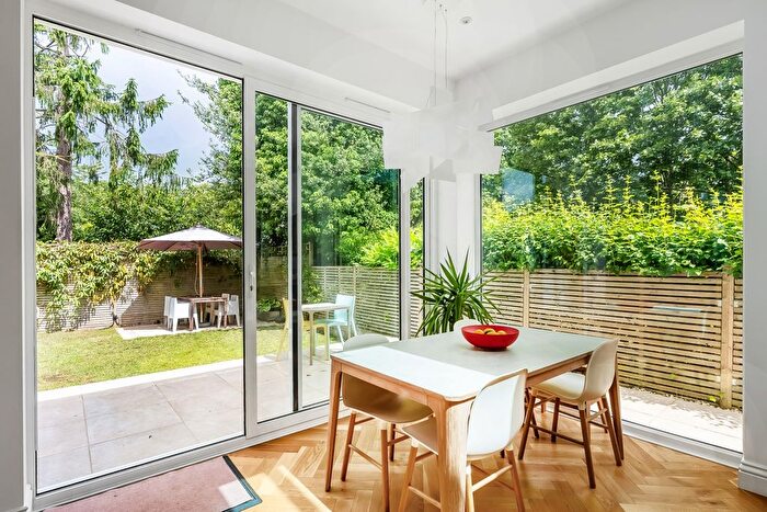 3 Bedroom Flat For Sale In Hurstwood Lane, Tunbridge Wells, Kent, TN4