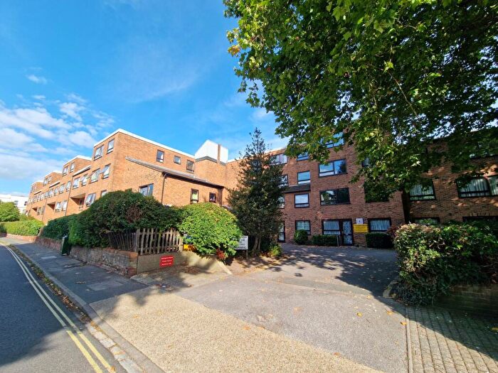 1 Bedroom Apartment For Sale In Grove Road North, Southsea, Hampshire, PO5