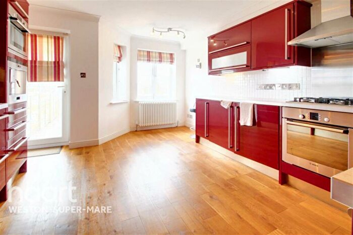 5 Bedroom Terraced House To Rent In Royal Sands, BS23