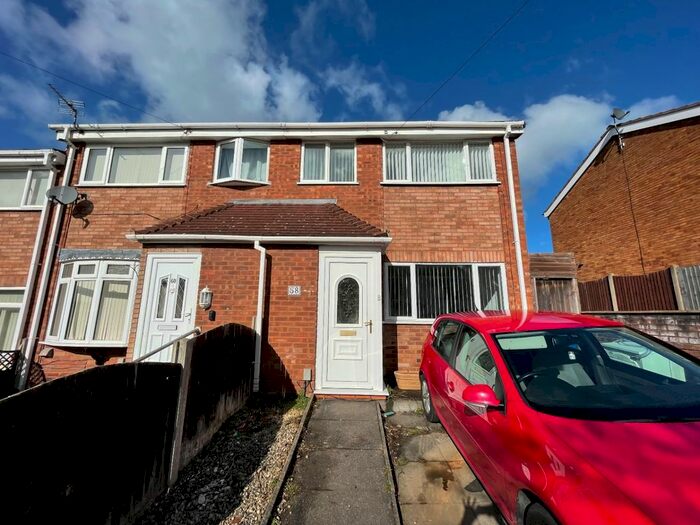 3 Bedroom End Of Terrace House To Rent In Manor Rise, Burntwood, WS7