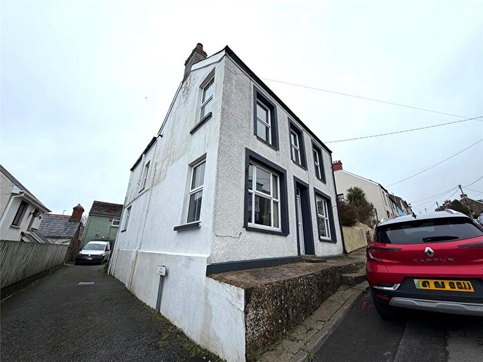 4 Bedroom Link Detached House For Sale In Wallis Street, Fishguard, Pembrokeshire, SA65