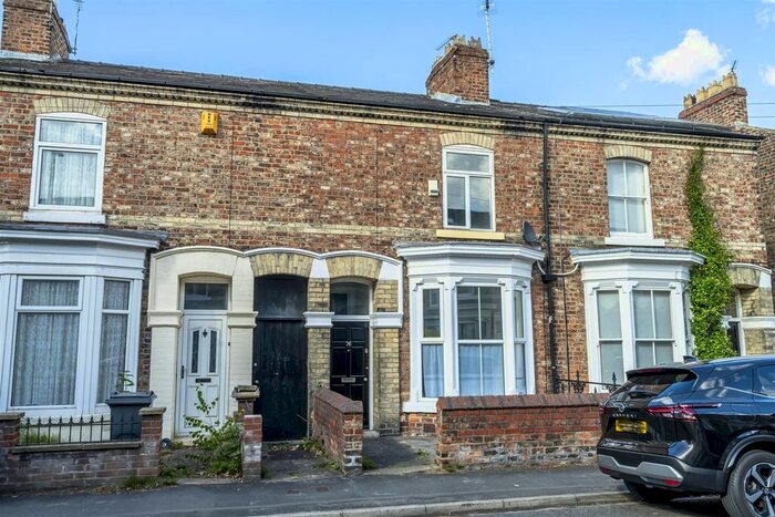 3 Bedroom Terraced House To Rent In Vyner Street, York, YO31