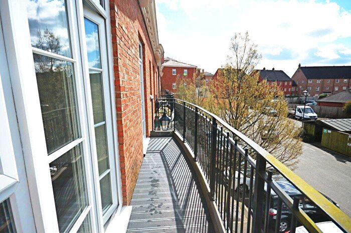 3 Bedroom Flat To Rent In Main Street, Dickens Heath, Shirley, Solihull, B90
