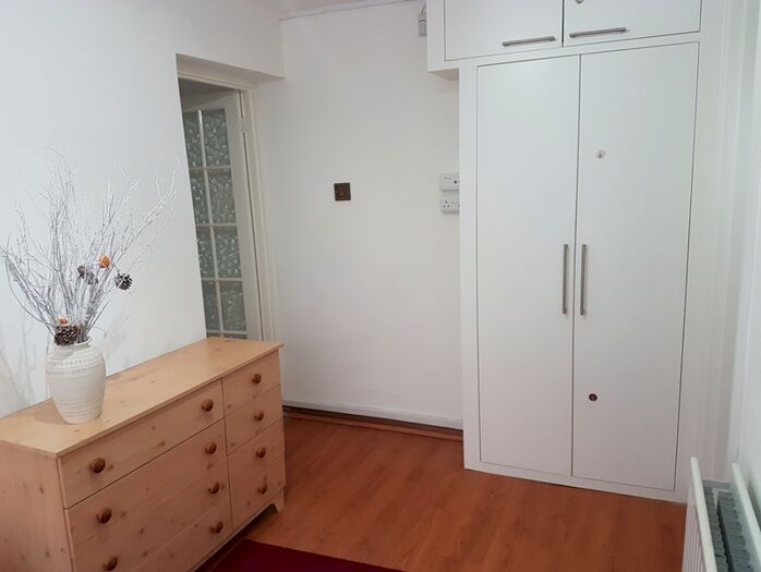 Studio To Rent In Kinch Grove, Wembley, Greater London, HA9