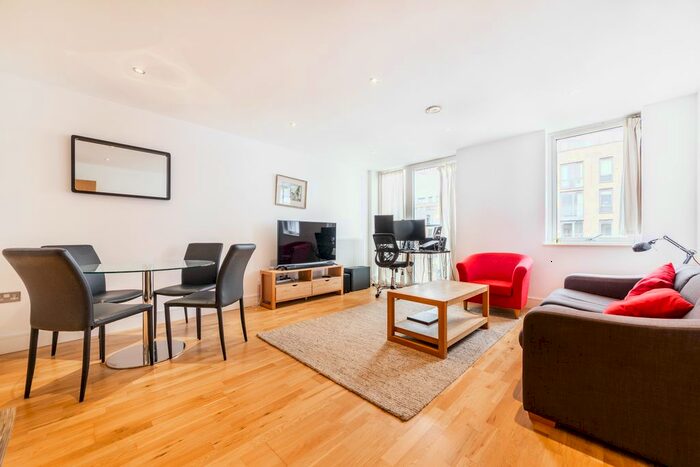 1 Bedroom Flat To Rent In Jubilee Court, Wood Wharf, Greenwich, London, SE10