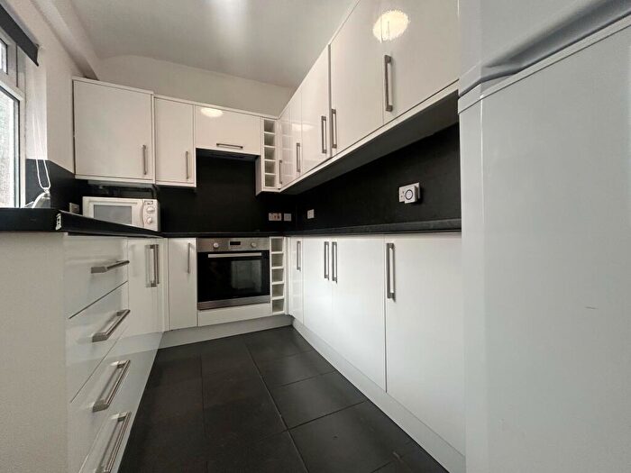 1 Bedroom House To Rent In Club Street, S11