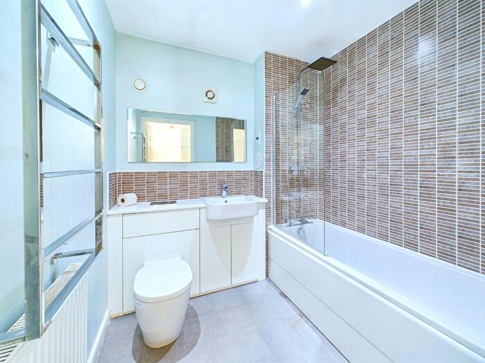 2 Bedroom Apartment To Rent In Greenwood Close, Clermiston, Edinburgh, EH12