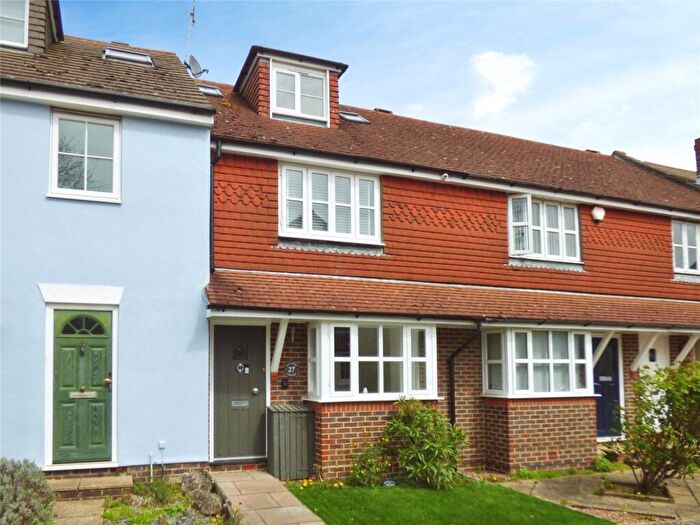 3 Bedroom Terraced House For Sale In Meadow Lane, Hamble, Southampton, SO31