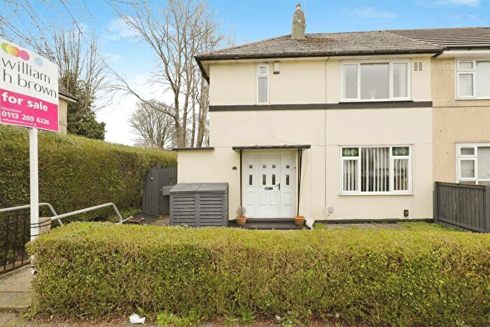 2 Bedroom Semi Detached House For Sale In Lingfield Hill, Leeds, LS17