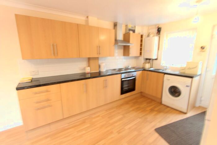 3 Bedroom Terraced House To Rent In Leighton Road, Sheffield, S14
