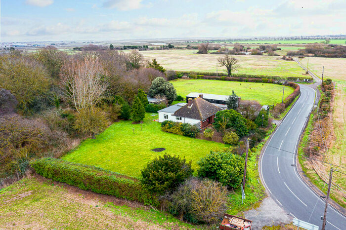 3 Bedroom Detached Bungalow For Sale In Creeksea Ferry Road, Rochford, SS4