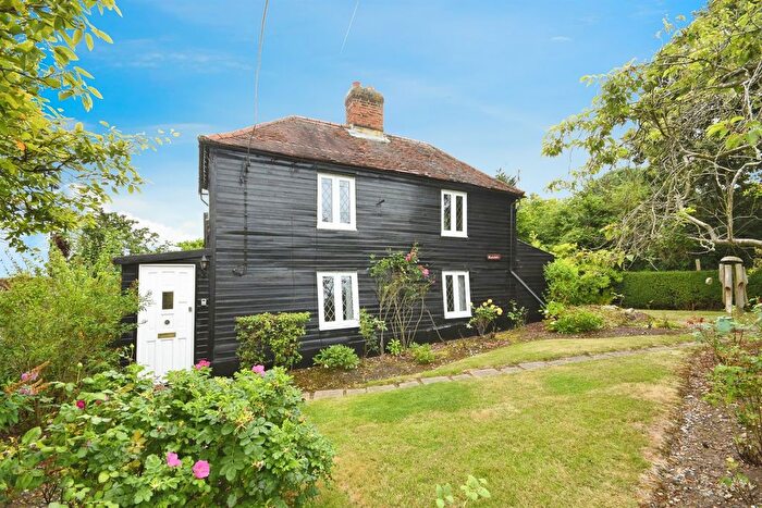 2 Bedroom Cottage For Sale In Magpie Lane, Little Warley, Brentwood, CM13
