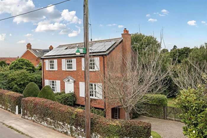 4 Bedroom Detached House For Sale In School Lane, Staple, Canterbury, CT3