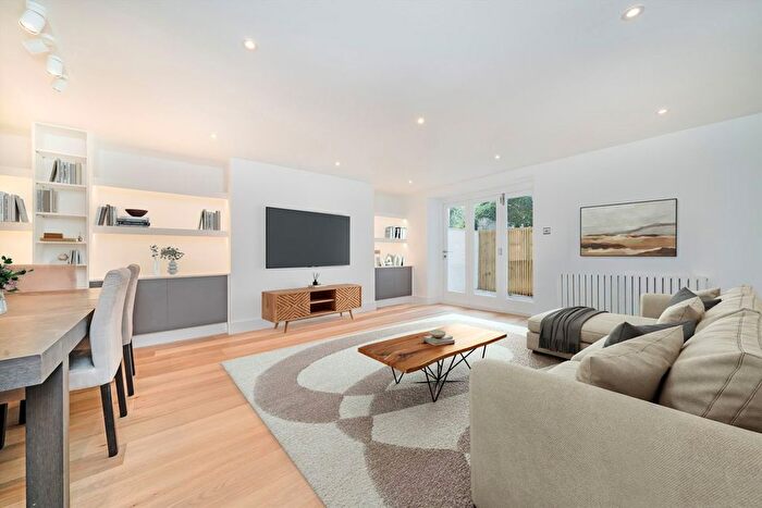 1 Bedroom Flat To Rent In Holland Park Avenue, Holland Park, W11