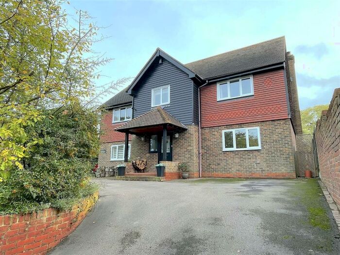 3 Bedroom Detached House For Sale In The Trefoil, Norton, Faversham, ME13