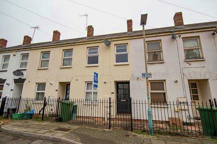 2 Bedroom Property To Rent In Larput Place, St Pauls, Cheltenham, GL50