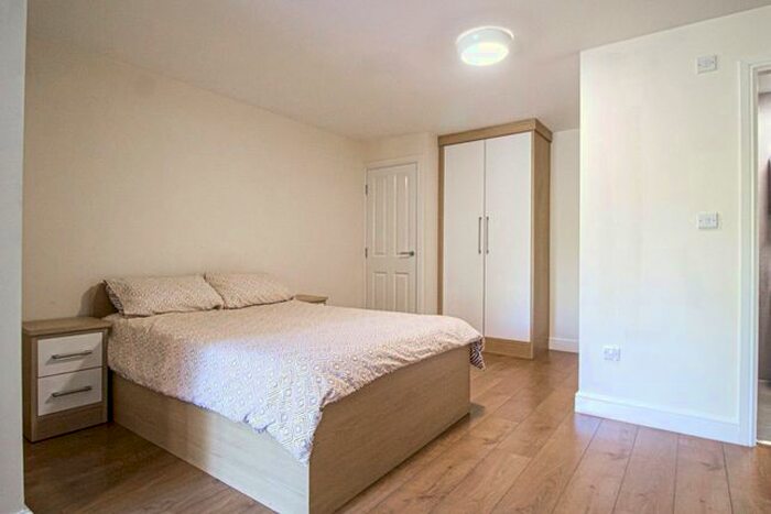 1 Bedroom Flat To Rent In Clarendon Road, Leeds, LS2