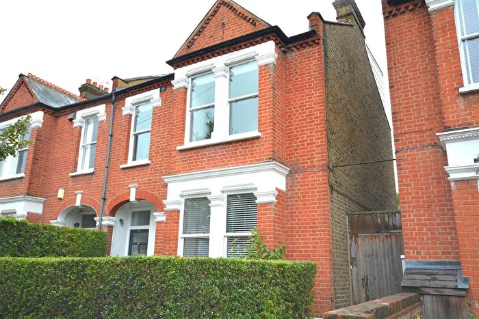 1 Bedroom Maisonette To Rent In Montague Road, London, SW19