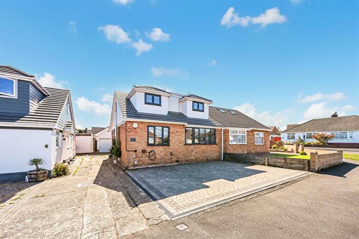 4 Bedroom Semi-Detached House For Sale In Deverell Place, Purbrook, PO7