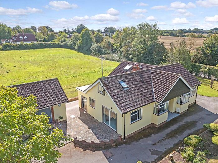 4 Bedroom Bungalow For Sale In Chelmsford Road, Dunmow, Essex, CM6