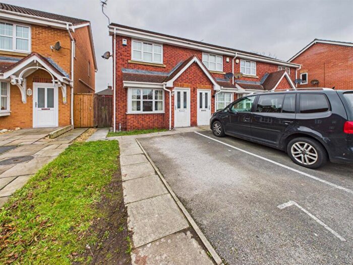 2 Bedroom Semi-Detached House To Rent In Tapestry Gardens Birkenhead, CH41