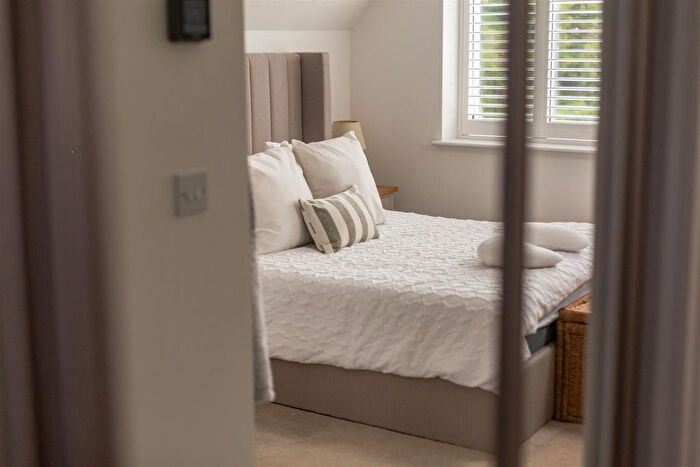 4 Bedroom Town House For Sale In Waun Fawr, Swansea, SA6