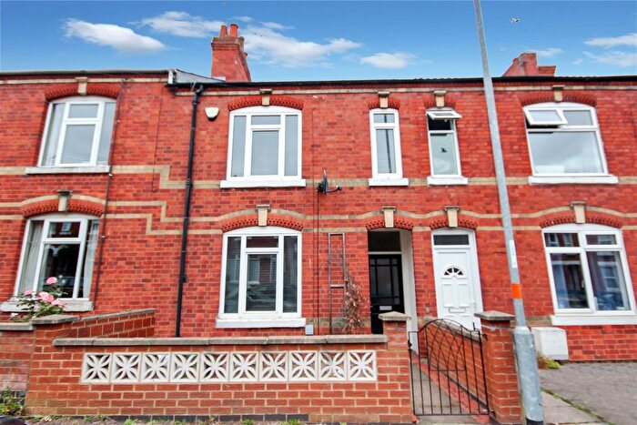 3 Bedroom Terraced House For Sale In Grove Street, Wellingborough, NN8