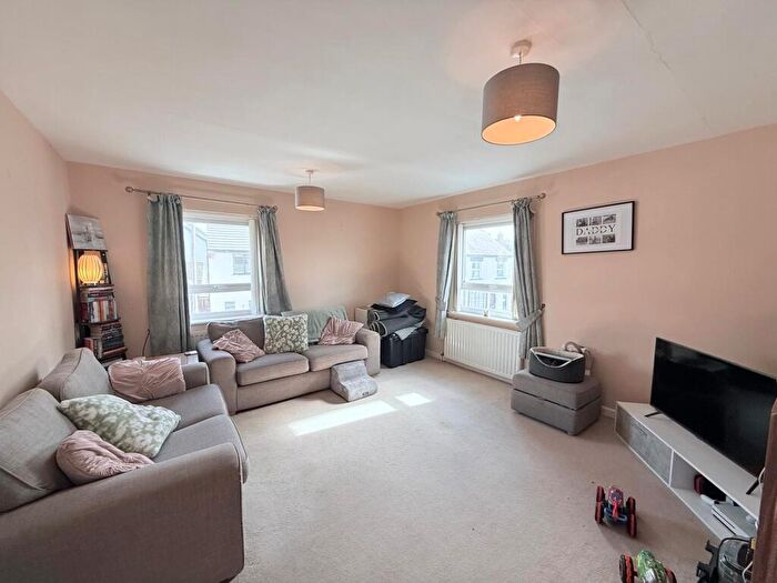 3 Bedroom Apartment To Rent In Church Street, Ruddington, NG11