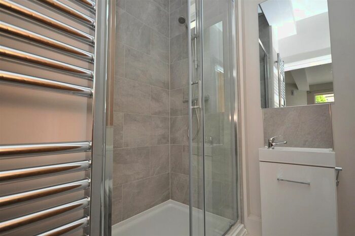 1 Bedroom Flat To Rent In Church Road, Trull, Taunton, TA3