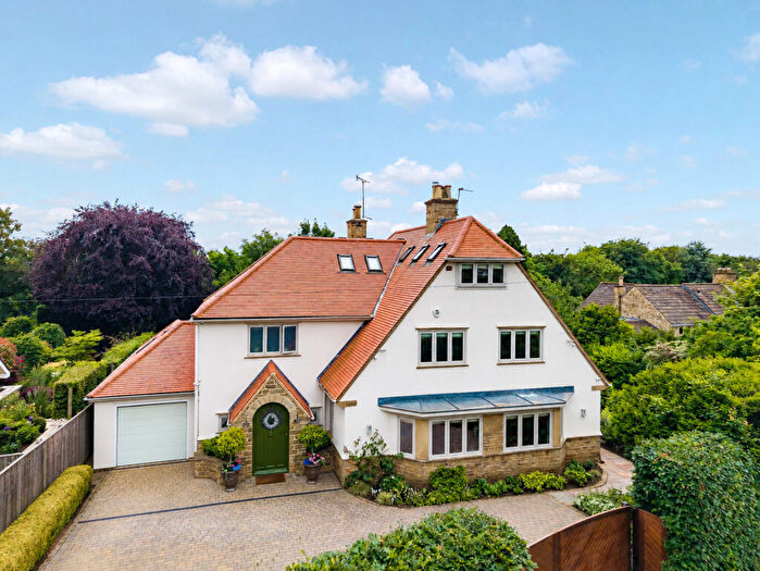 6 Bedroom Detached House For Sale In Wharfe Grove, Wetherby, West Yorkshire, LS22