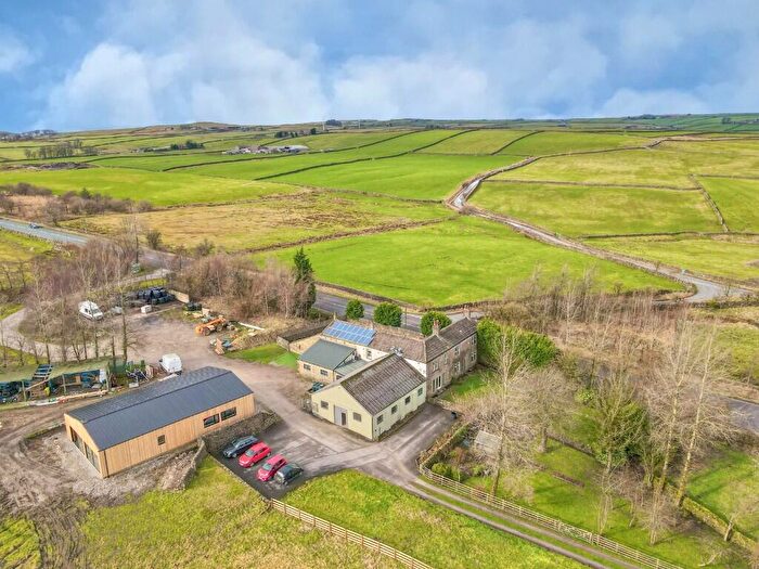 5 Bedroom Farm House For Sale In Moss Bar Farm, Cowling, BD22