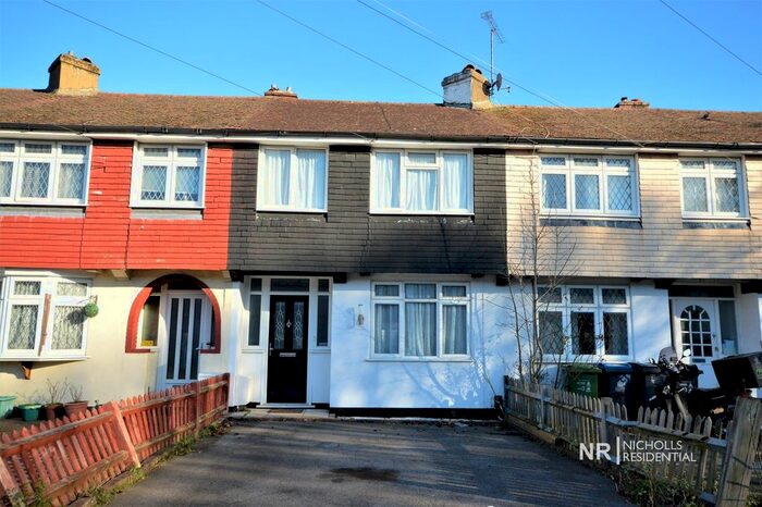 3 Bedroom Terraced House To Rent In Sunray Avenue, Surbiton, Surrey., KT5
